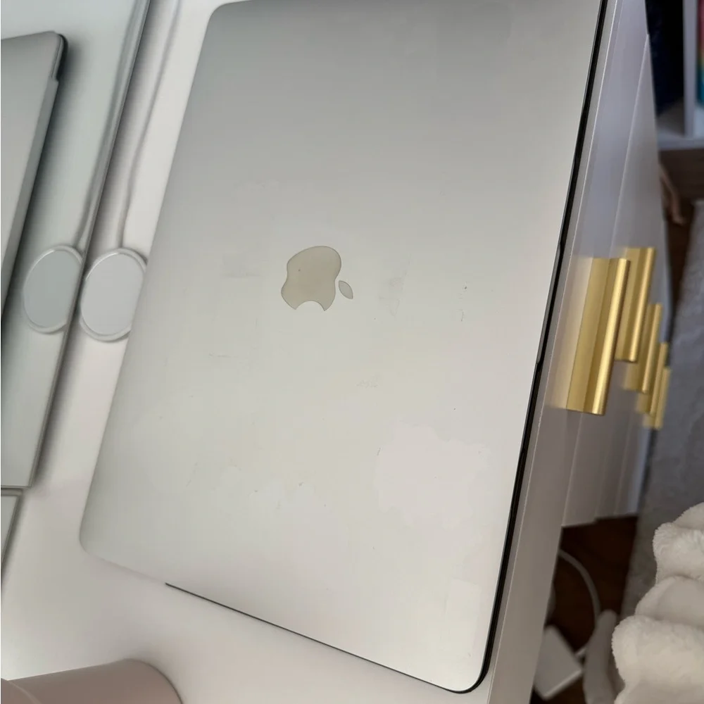 Apple Laptop